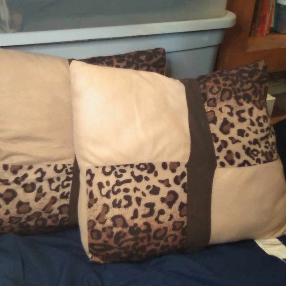Throw pillows